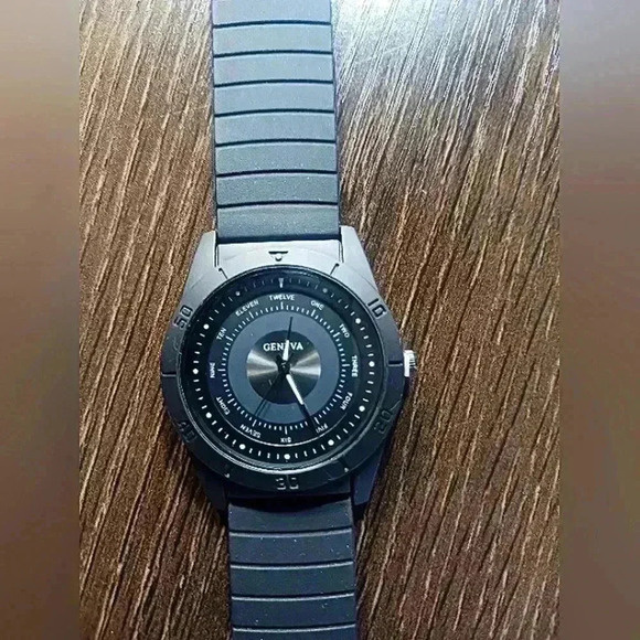 Men's Geneva black watch - Picture 1 of 4